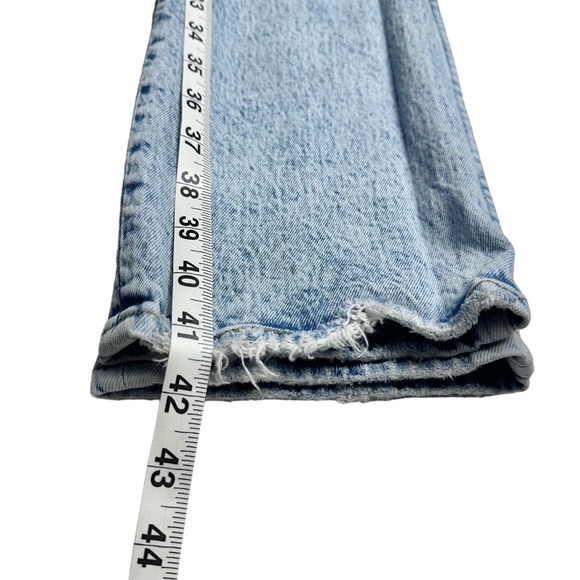 Abercrombie & Fitch | Women | The 90s Skinny Distressed High Rise Jeans | 31 - Picture 7 of 15
